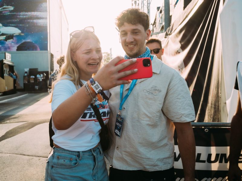 fm4-frequency-festival-2025-autogrammzelt-pres-by-gasteiner-53